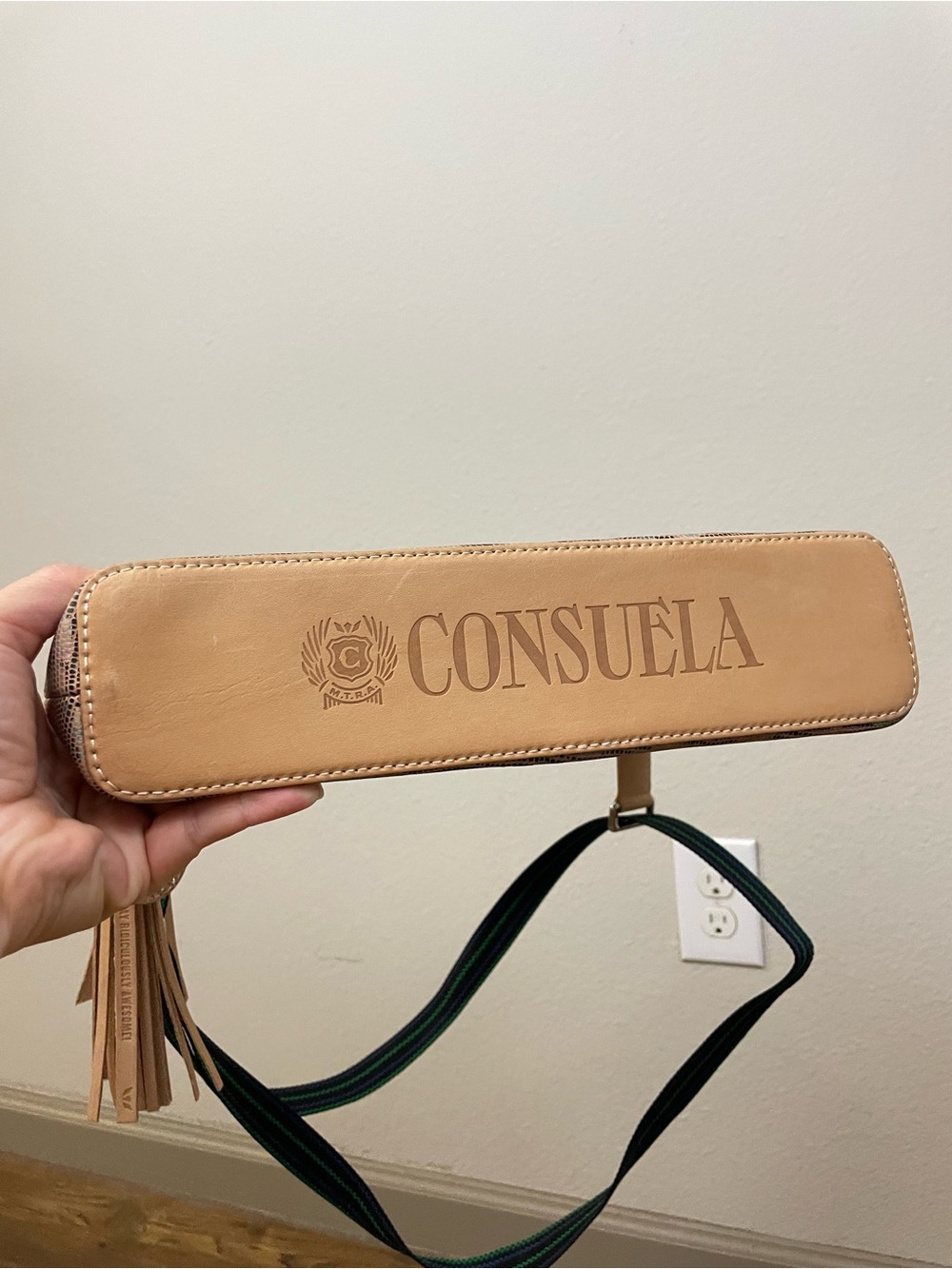 Consuela Downtown Crossbody Iris Leopard - Picture 5 of 9